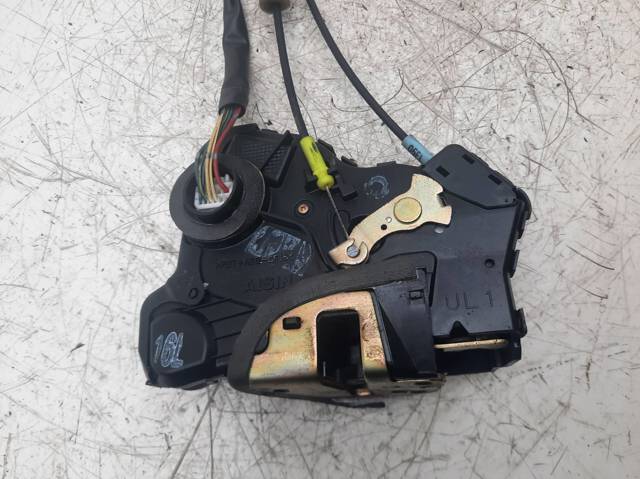 TOYOTA 6904012510 Замок двери передней левой в наличии Павлоград