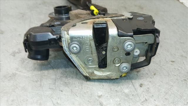 6904033231 TOYOTA Замок двери передней левой купить в Чернигов