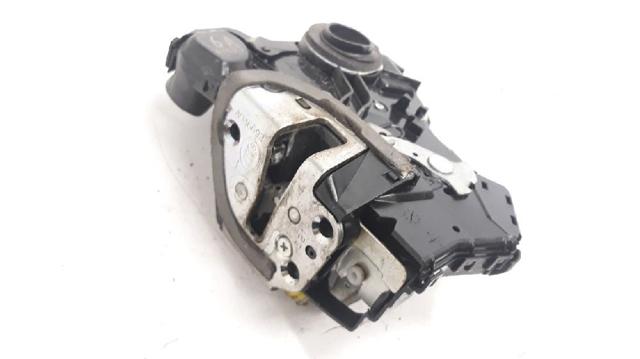 Fecho da porta dianteira esquerda 6904042241 TOYOTA