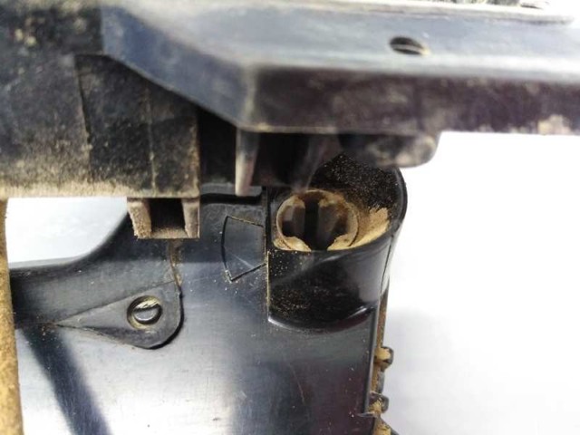 Fecho da porta dianteira esquerda Toyota Camry 7 V50