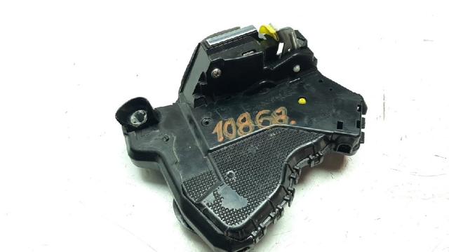 Fecho da porta dianteira esquerda 6904042241 TOYOTA