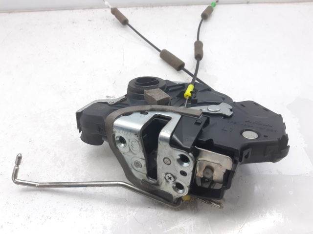 TOYOTA 6904053100 Замок водительской двери в наличии Полтава