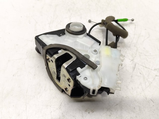 Fecho da porta dianteira esquerda Toyota Yaris P21