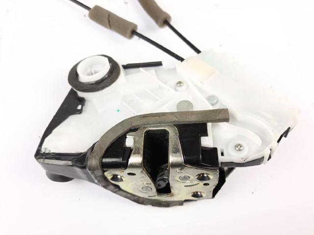 Fecho da porta dianteira esquerda Toyota Yaris P21