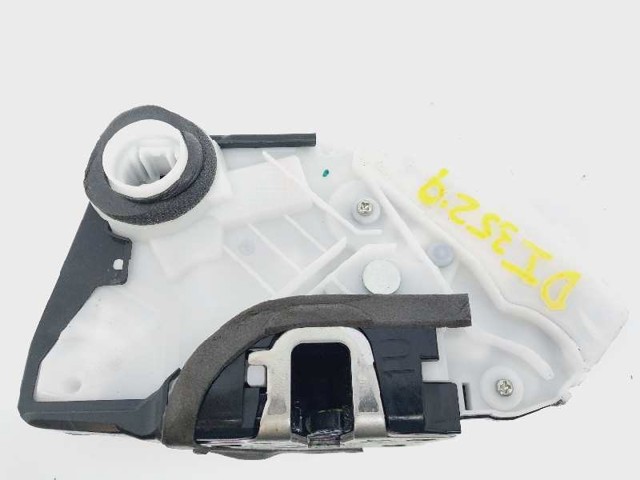 Fecho da porta dianteira esquerda Toyota Yaris P21