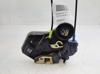 Fecho da porta traseira esquerda 6906002102 TOYOTA