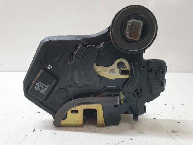 Fecho da porta traseira esquerda 6906002102 TOYOTA