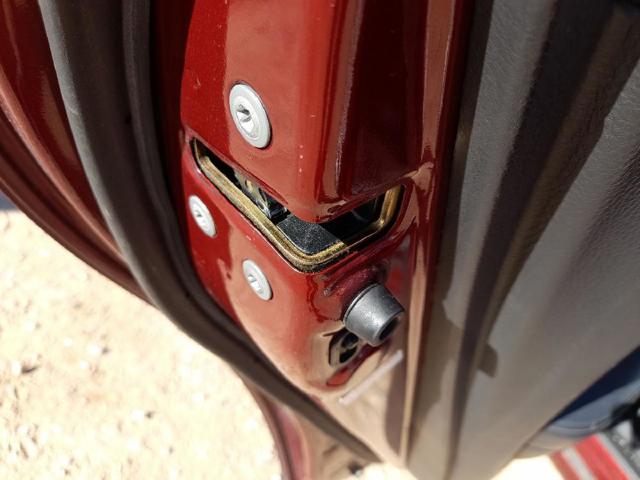 Fecho da porta traseira esquerda 6906002102 TOYOTA