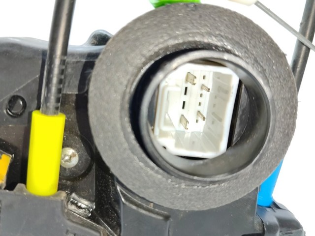 6906005051 TOYOTA Замок двери задней левой купить в Тернополь