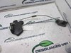 Fecho da porta traseira esquerda 690600K040 TOYOTA