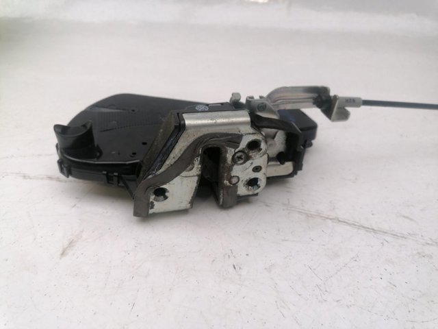 TOYOTA 6911060232 Замок багажника в наличии Черновцы