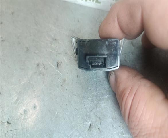 6921668 BMW купить в Каменское
