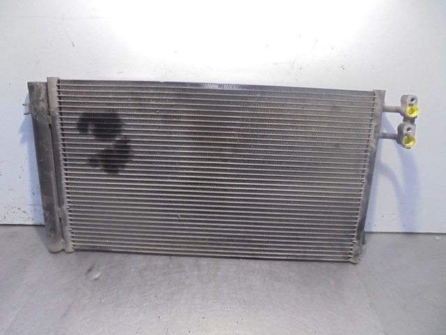 Condensador de ar condicionado / radiador para BMW 1 120 d n47d20 6930039
