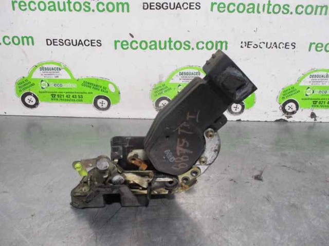 Fecho da porta traseira esquerda 6930612240 Toyota