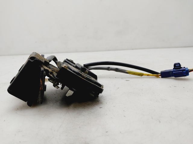 Fecho de tampa de porta-malas (de 3ª/5ª porta traseira) Toyota Corolla R10