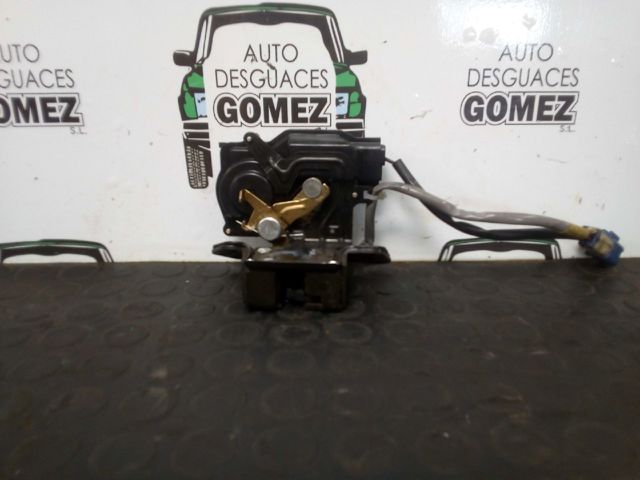 Fecho de tampa de porta-malas (de 3ª/5ª porta traseira) Toyota Corolla R10