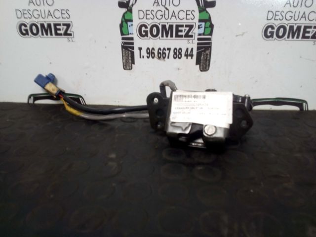 Fecho de tampa de porta-malas (de 3ª/5ª porta traseira) Toyota Corolla R10