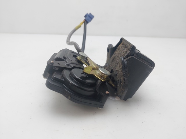 Fecho de tampa de porta-malas (de 3ª/5ª porta traseira) Toyota Corolla R10