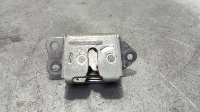 693500D031 TOYOTA Замок багажника купить в Кривой Рог