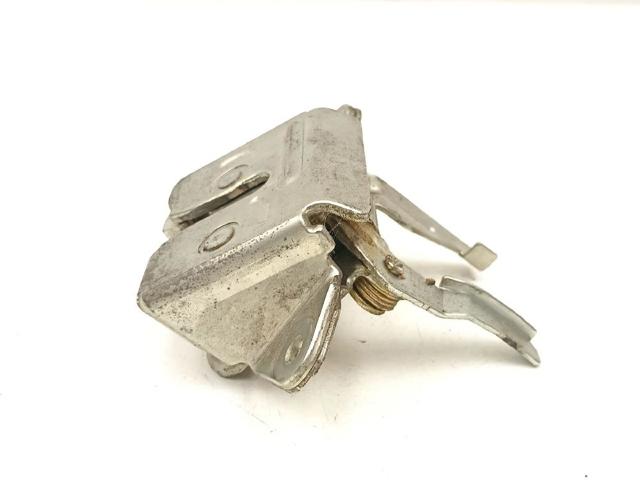 Fecho de tampa de porta-malas (de 3ª/5ª porta traseira) Toyota Yaris P10