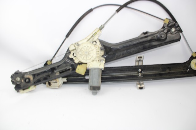6967261 BMW Мотор стеклоподъемника двери передней левой купить в Черкассы