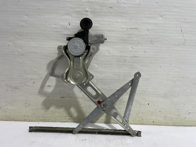 Mecanismo de acionamento de vidro da porta dianteira direita Toyota Prius ZVW30