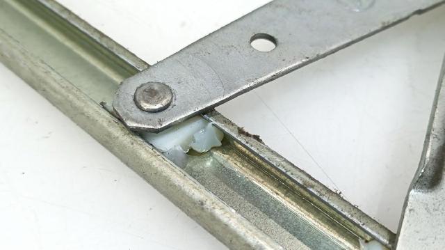 Mecanismo de acionamento de vidro da porta dianteira direita Toyota Prius ZVW30