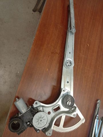 6980160090 TOYOTA Стеклоподъемник передней правой двери купить в Тернополь