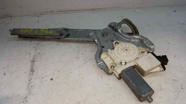 Mecanismo de acionamento de vidro da porta dianteira direita 6981002130 TOYOTA