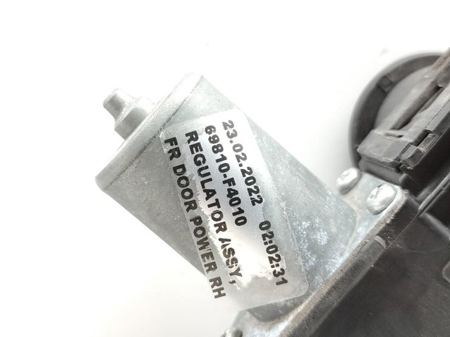 69810F4010 TOYOTA Стеклоподъемник передней правой двери купить в Киев
