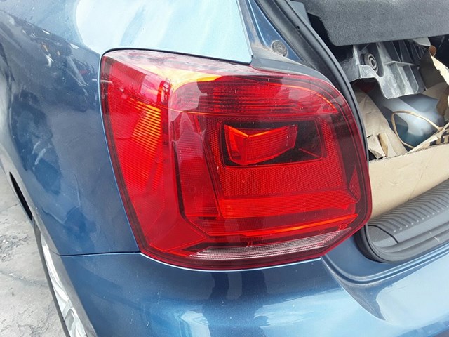 Luz traseira esquerda para Volkswagen Polo 1.4 TDI CUSB 6C0945095K