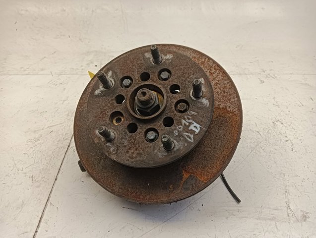 FORD 6C113K185AC Цапфа (поворотный кулак) передний правый в наличии Каменское