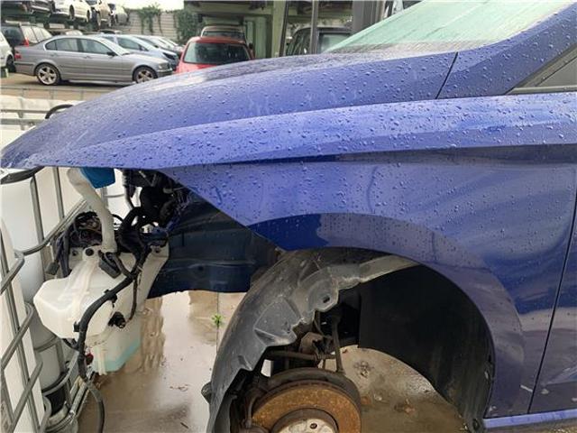 Pára-lama dianteiro esquerdo 6F0821105B VAG