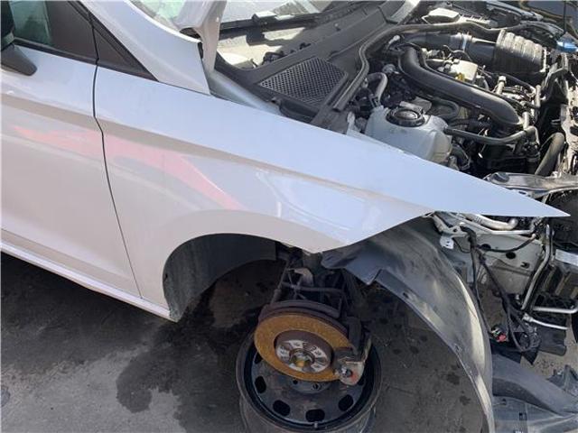VAG 6F0821106B Крыло переднее правое в наличии Житомир