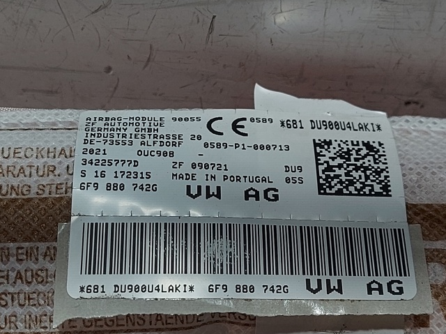 VAG 6F9880742G Шторка боковая, правая в наличии Полтава