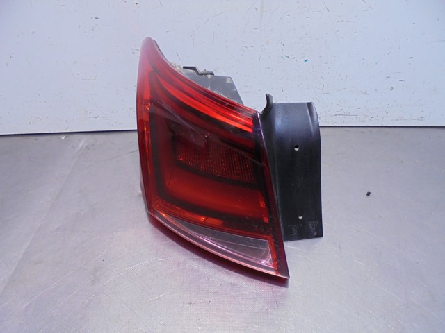 Lanterna traseira esquerda externa 6F9945207B VAG/Seat