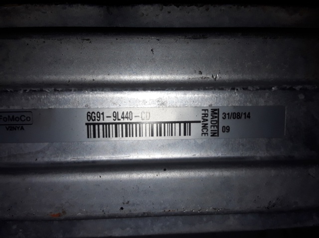 6G919L440CD Радиатор интеркуллера купить Ужгород