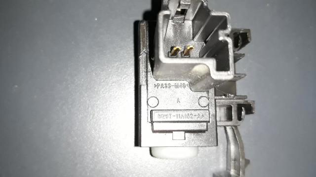 6G9T11A152AA Датчик включения сцепления  купить Винница