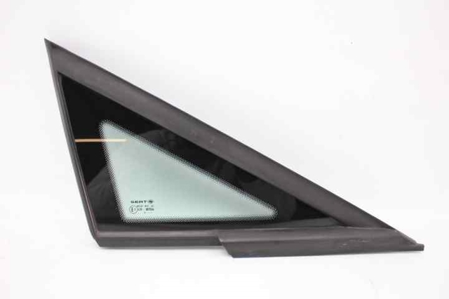 VAG 6J0845412B Стекло-форточка двери передней правой в наличии Ужгород