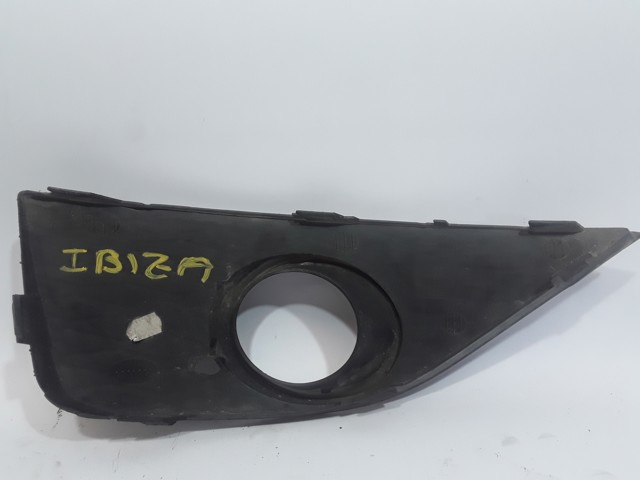 VAG 6J0853666A Заглушка (решетка) противотуманных фар бампера переднего правая в наличии Ровно