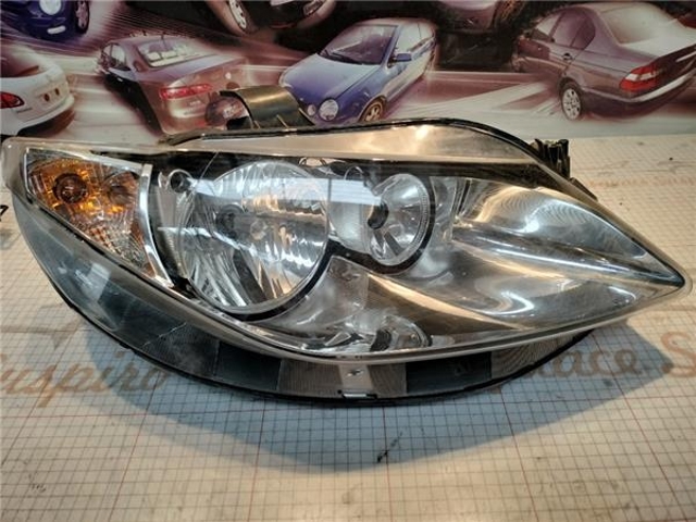 6J1941006C VAG Правая фара купить в Украина