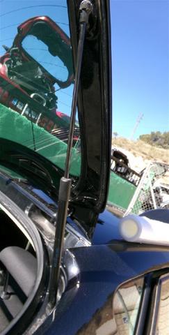 Amortecedor de tampa de porta-malas (de 3ª/5ª porta traseira) 6J4827550B VAG