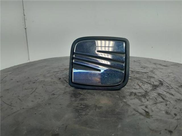 Botão da porta traseira para Seat Ibiza Saloon (6J5) 1.6 BTS 6J4827565