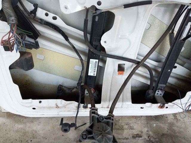 Regulador da janela dianteira direita para Seat Ibiza IV 1.6 TDI Cay 6J4837462