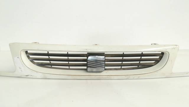 Grelha do radiador 6K0854643 VAG