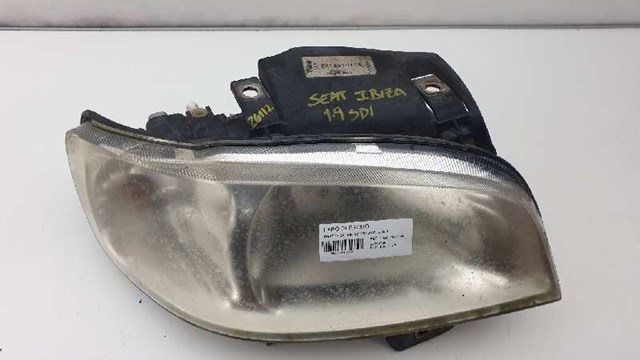 VAG 6K1941044A Правая фара в наличии Львов