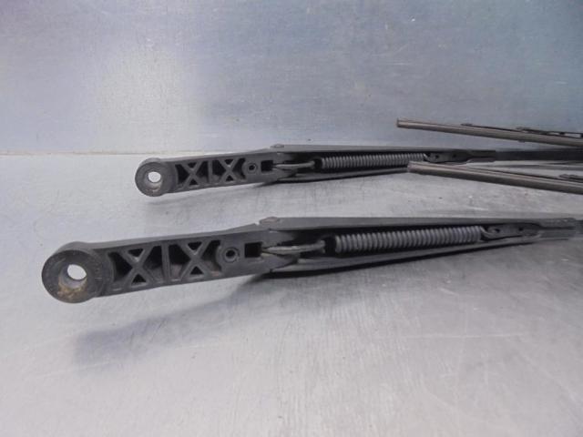 6K1955407D VAG Поводок стеклоочистителя купить в Черкассы