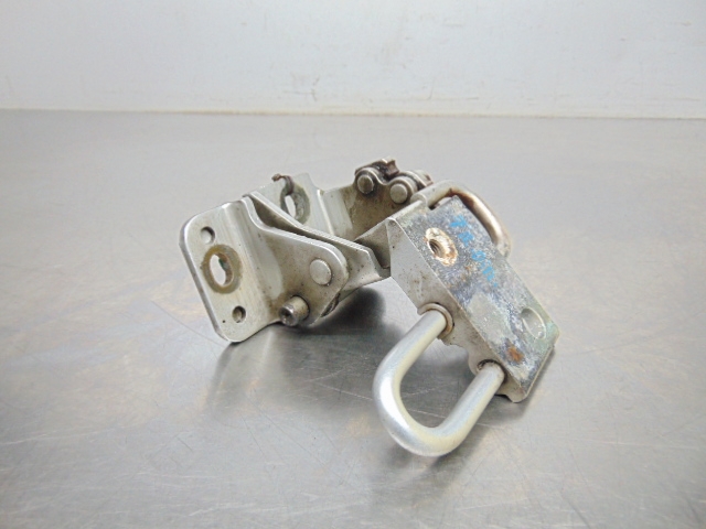 6L0831412 VAG Петля двери передней правой купить в Черновцы