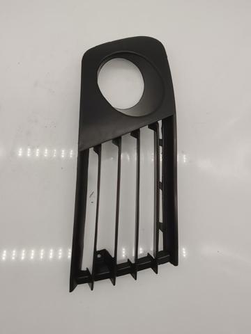 6L0853666L9B9 VAG Заглушка (решетка) противотуманных фар бампера переднего правая купить в Винница