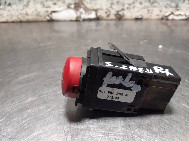 Botão de ativação do sinal de emergência Seat Ibiza 3 6L1